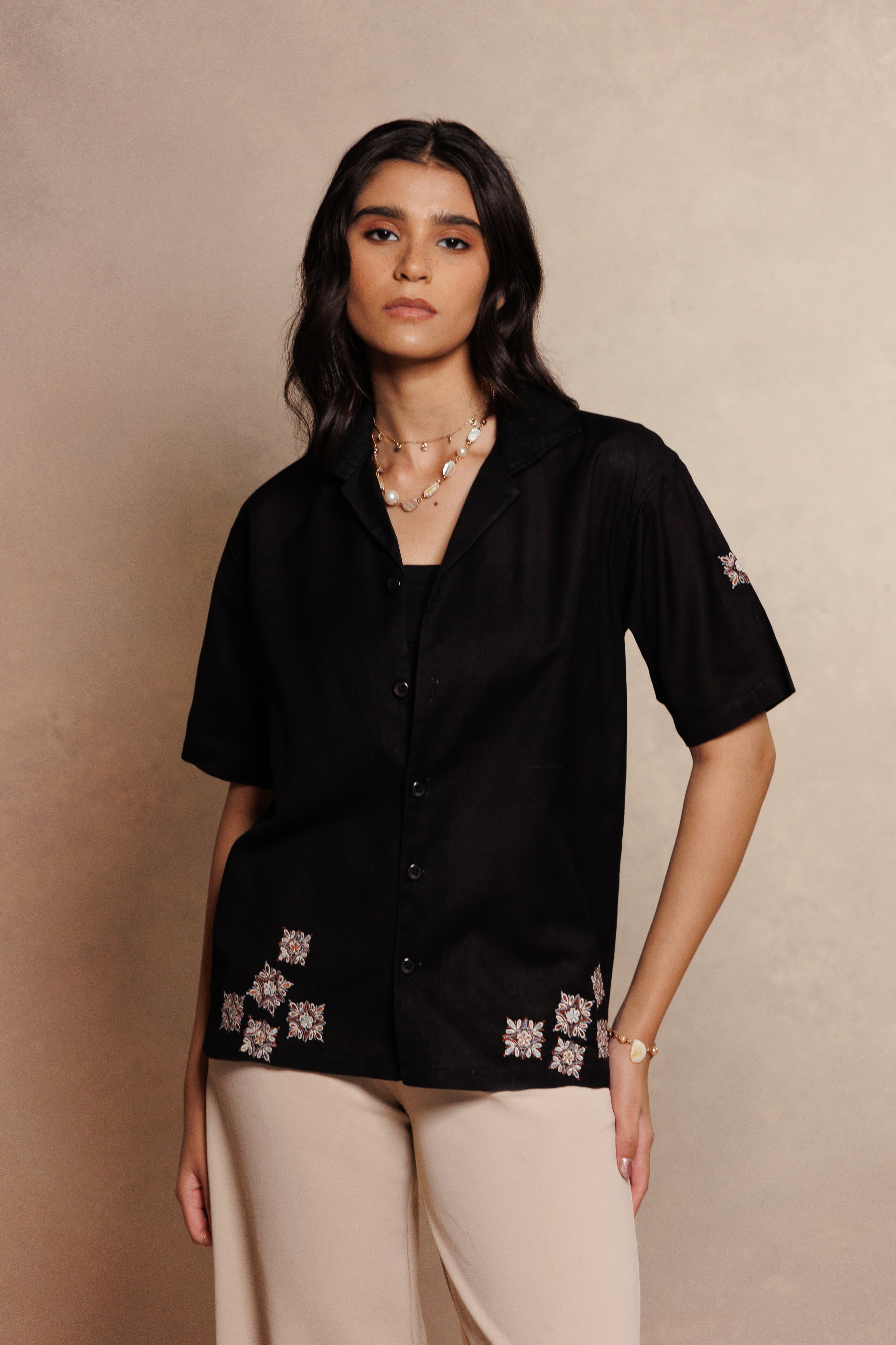 STITCHED IN BLACK LINEN UNISEX SHIRT