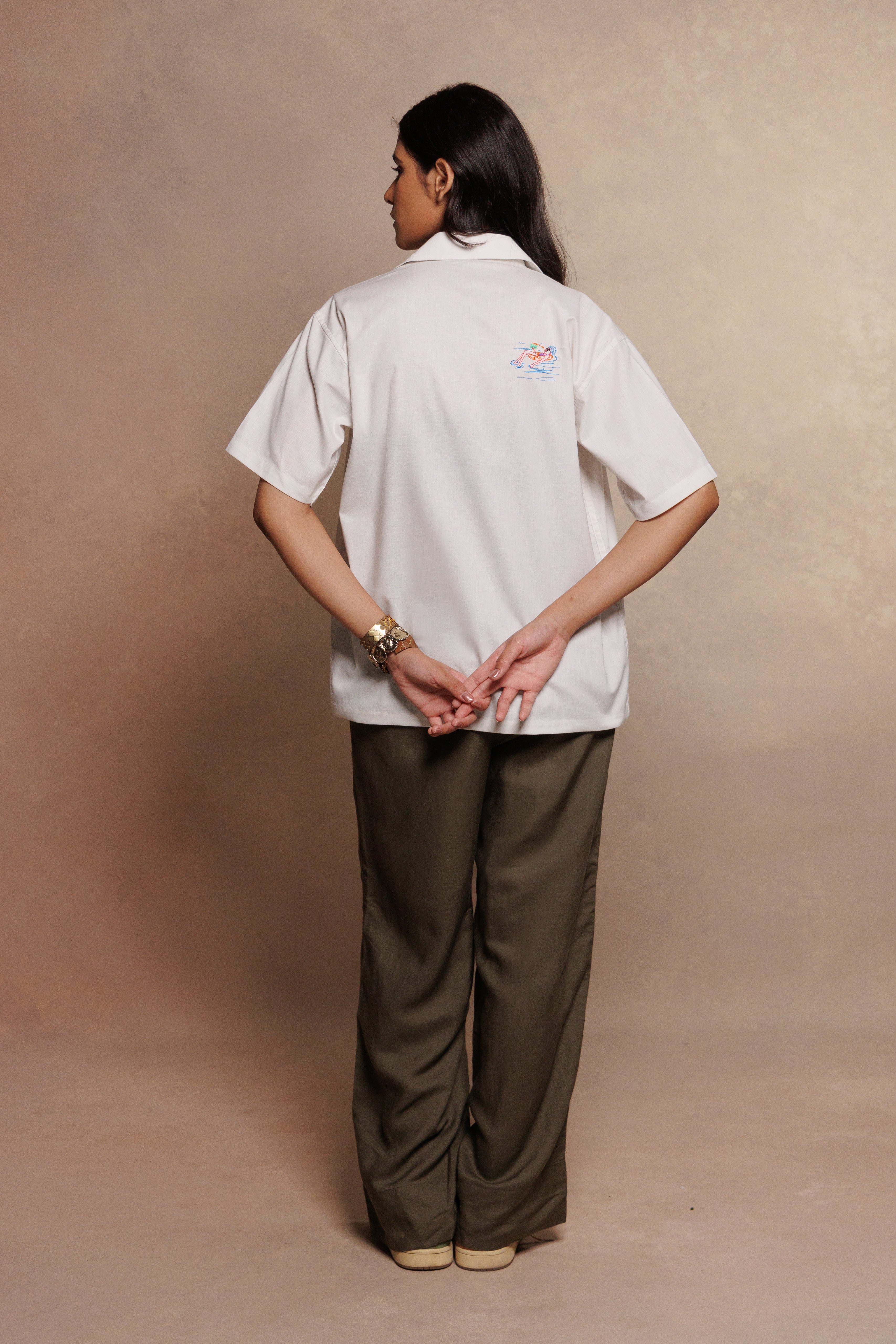 THE BEACH LINEN UNISEX SHIRT